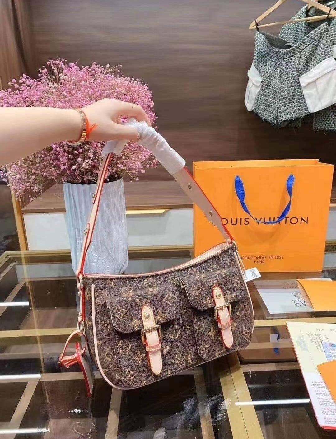 LVTN Mesenger Bags