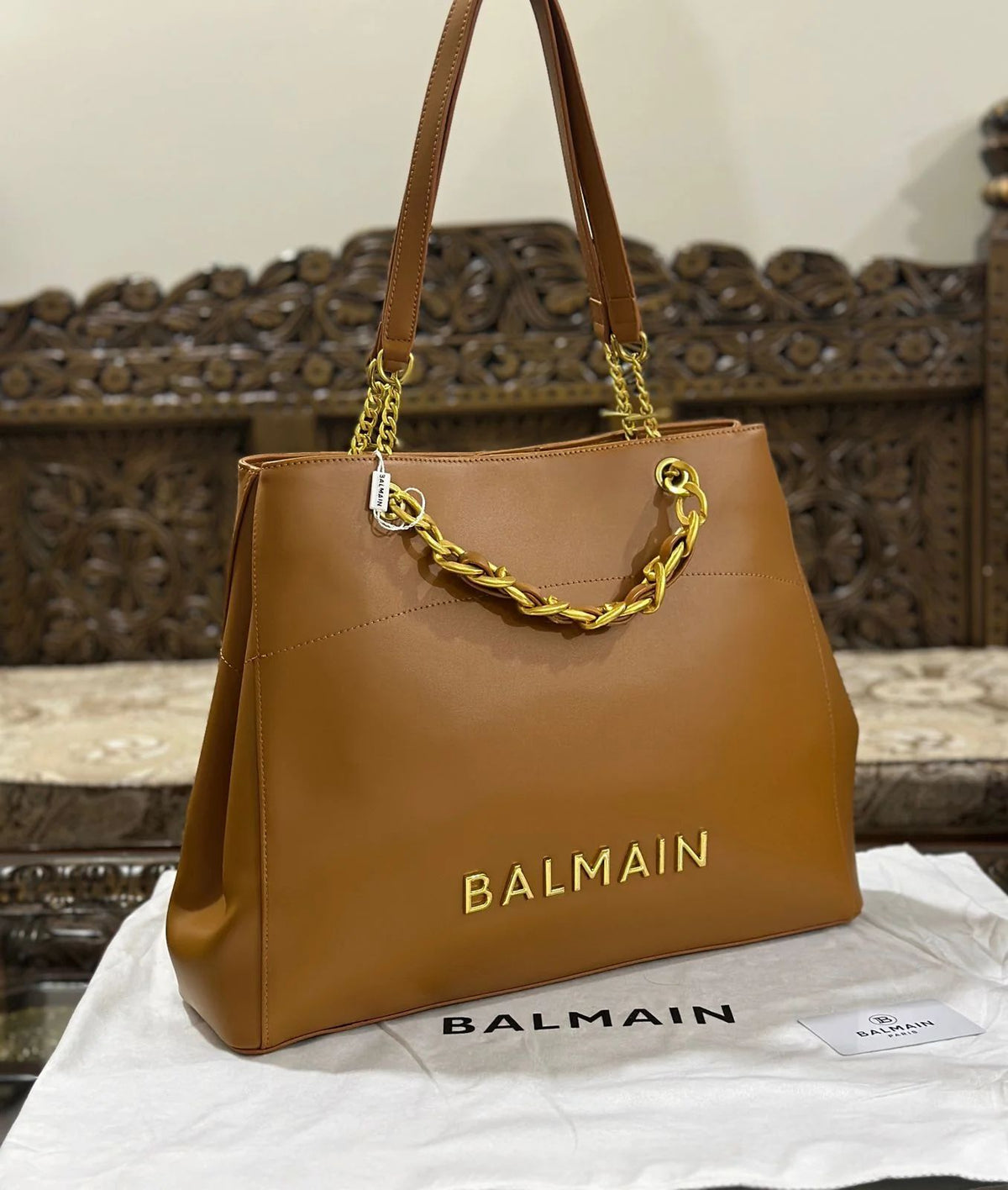 BAL-MAIN CHAIN EMBELLISHED PLAIN LEATHER TOTE BAGS
