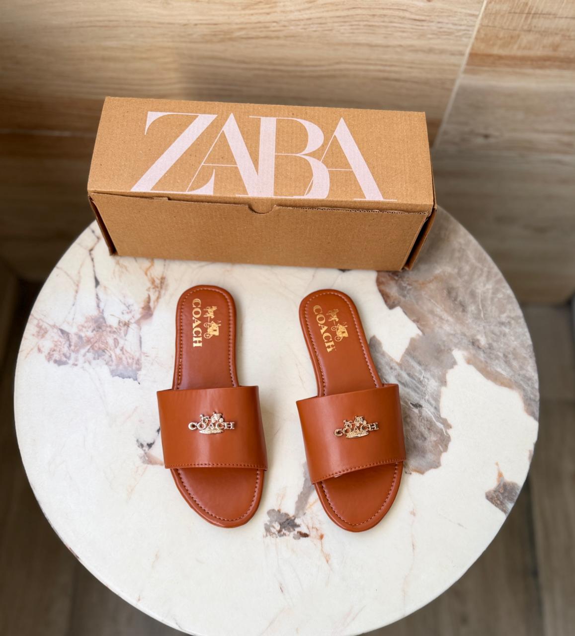 COACH-USA FLATS
