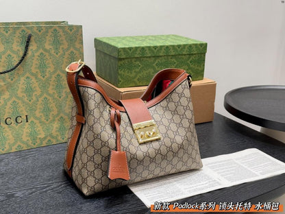 G_cc_i Padlock Supreme Premium Shoulder Bag With Dust Bag