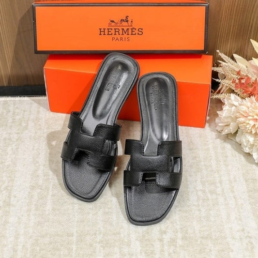 H-ER-MES Paris Oran Flats With OG Box & Carry Bag