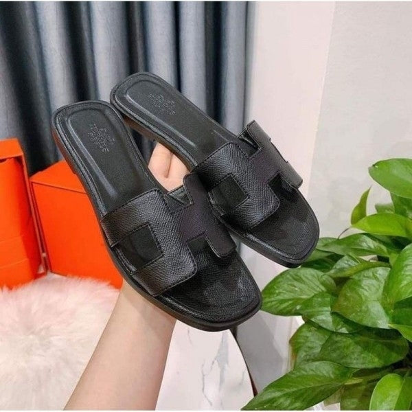 H-ER-MES Paris Oran Flats With OG Box & Carry Bag