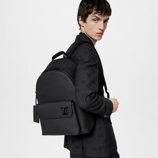 LVTN LV Aerogram Takeoff Backpack With Dust Bag