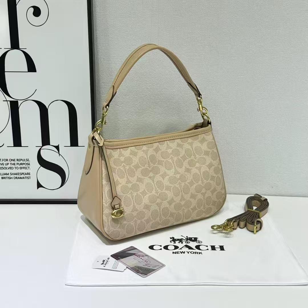 Co-ach Cary Shoulder Bag
