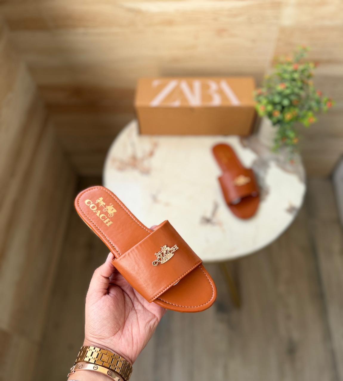COACH-USA FLATS